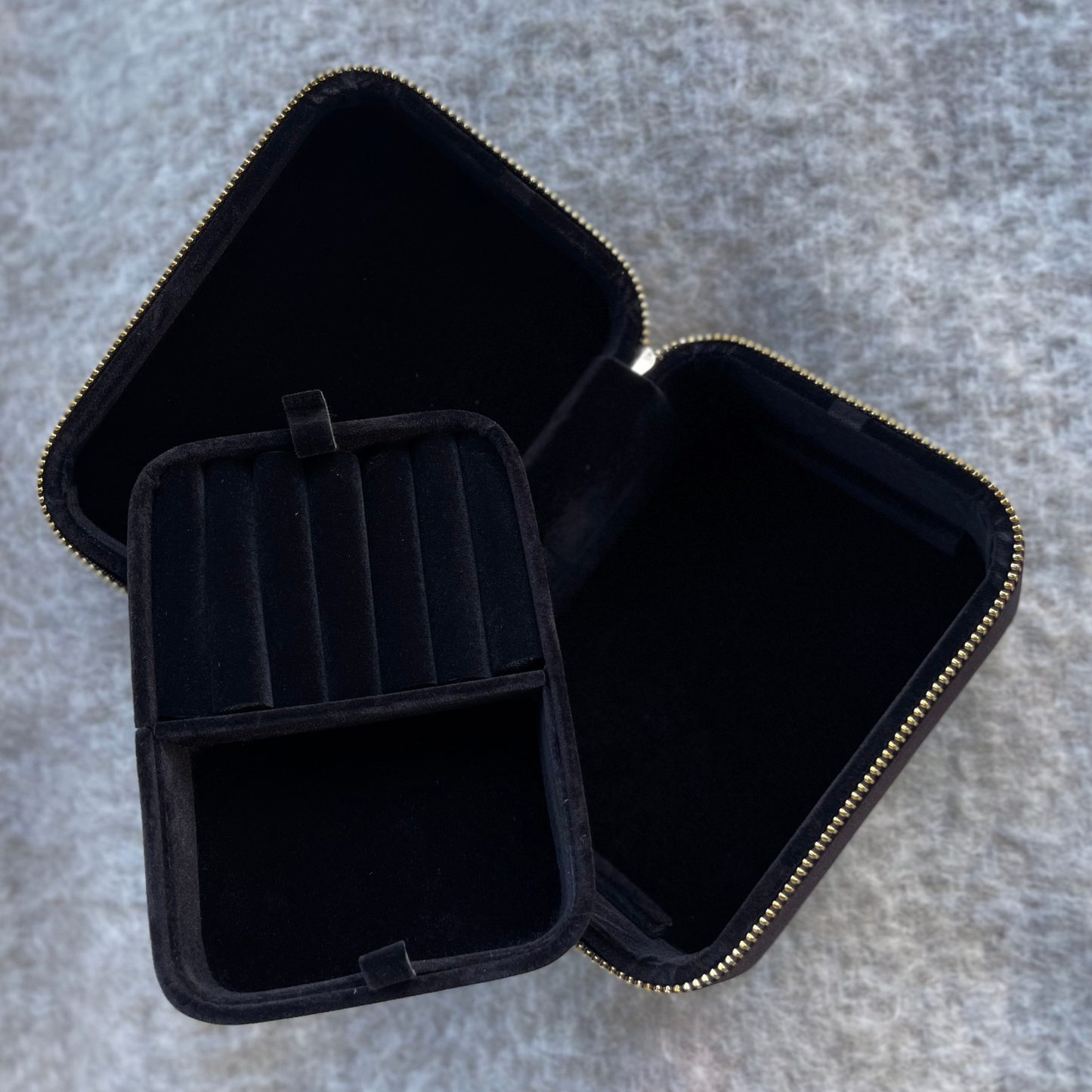Smykkeskrin BLACK VELVET JEWELLERY CASE