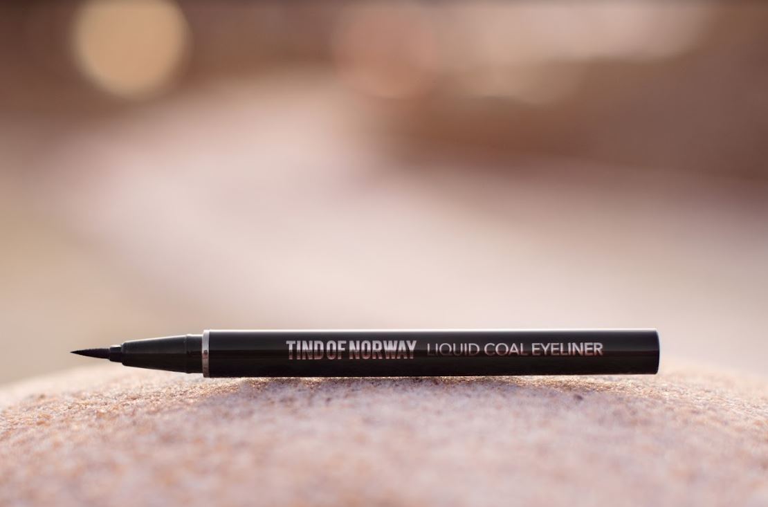 Liquid Coal Eyeliner