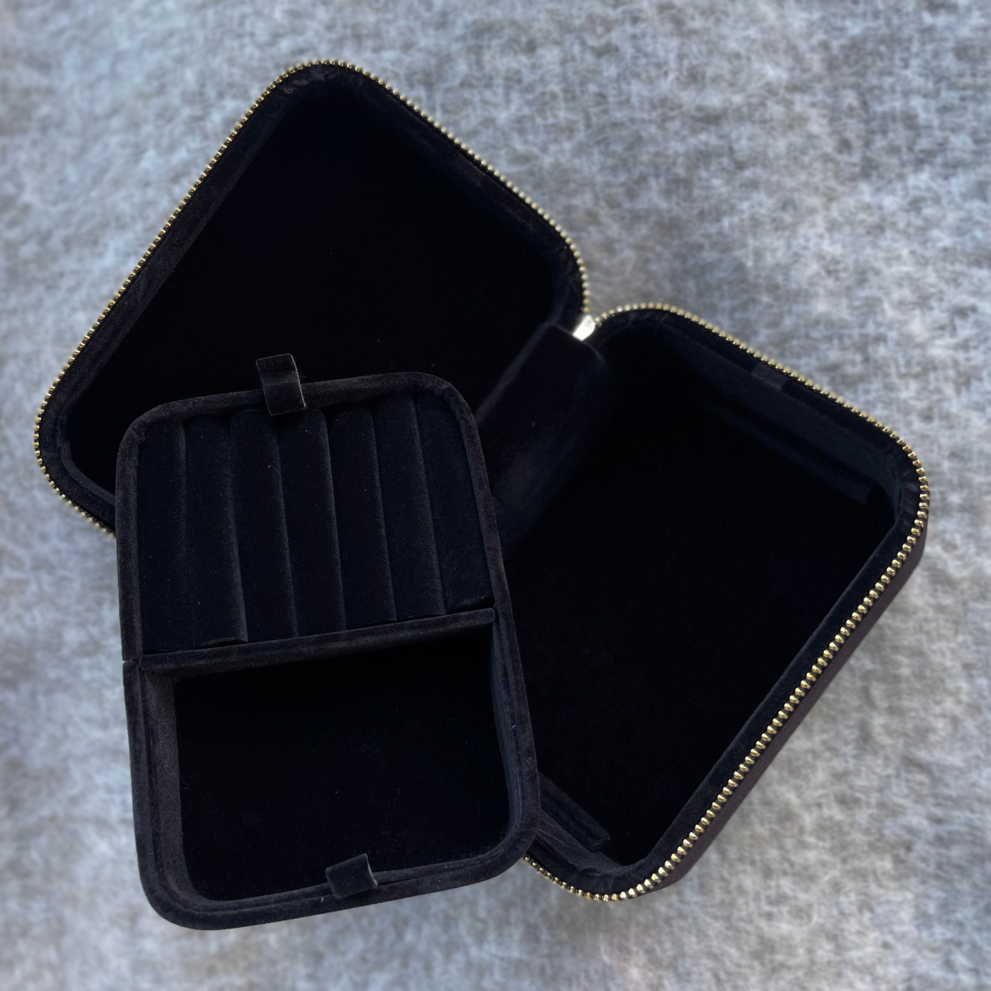 Smykkeskrin BLACK VELVET JEWELLERY CASE